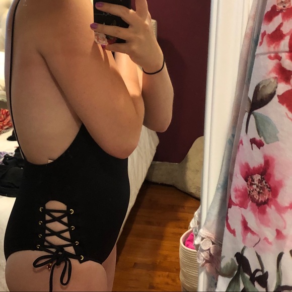 NWT one piece with side ties - Picture 7 of 7